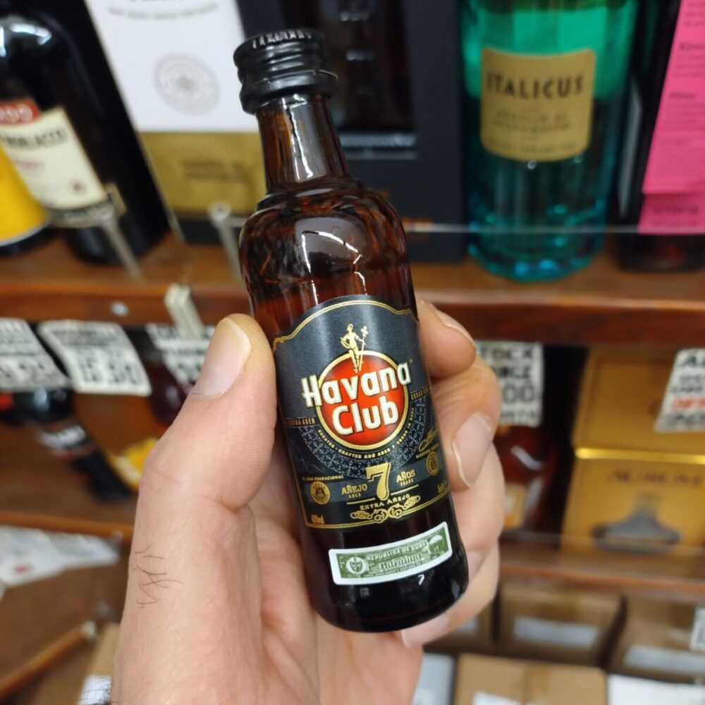 Havana Club 7 YO Miniature – Confezione 12×50 ml – 40.0% vol.: vista principale